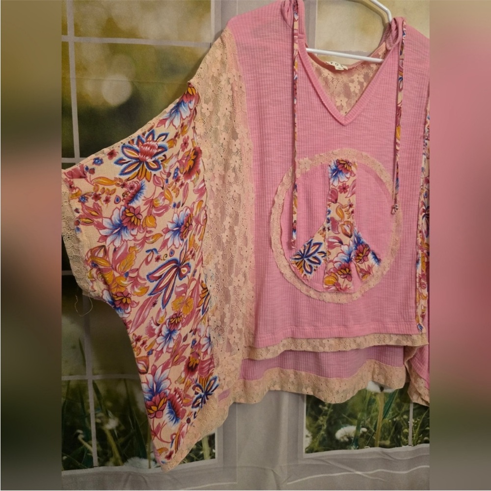 NEW POL Pink Blush Oversized Peace Sign Floral Mixed Media V-Neck Hoodie Top S - Picture 8 of 9